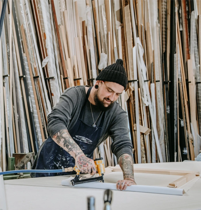 Launceston Art Centre - Stef Stretching a Canvas
